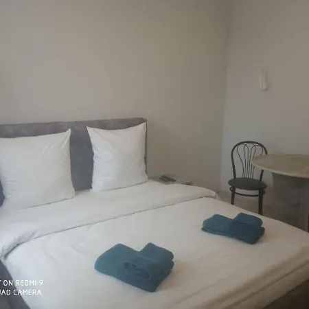 нова і затишна у центрі * 우주고로트